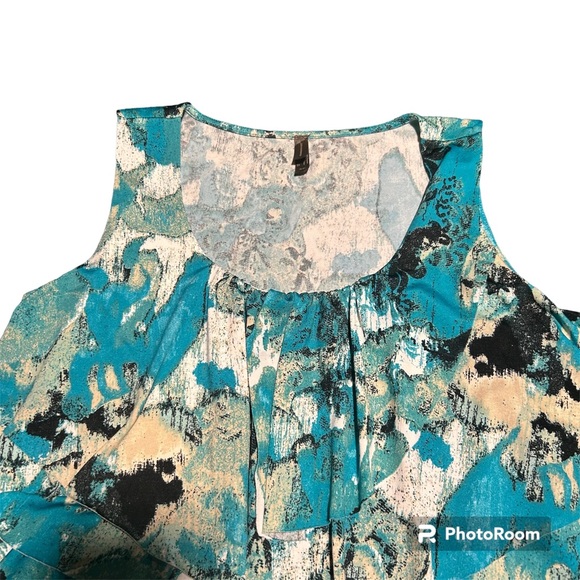 ✨3/$20✨ Denver Hayes Women’s Patterned Sleeveless Ruffled Top - Picture 3 of 7